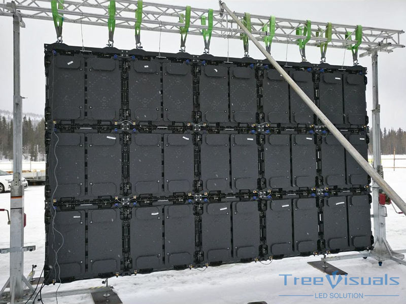 led video wall hung to the truss
